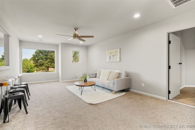 10514 S 218th East Avenue, Broken Arrow, OK 74014