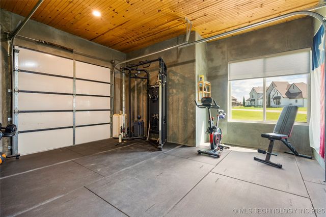 10514 S 218th East Avenue, Broken Arrow, OK 74014