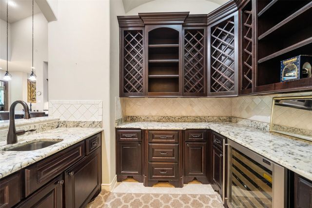 109 Evergreen Oak Drive, Conroe, TX 77384