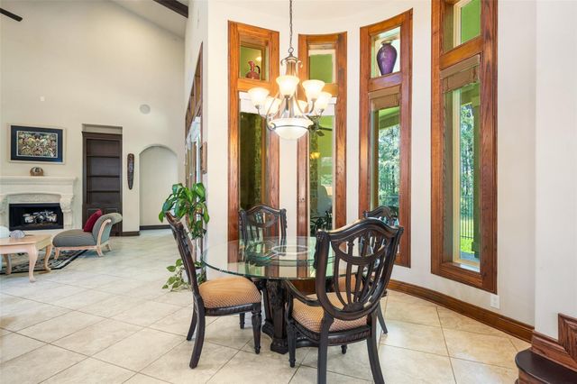 109 Evergreen Oak Drive, Conroe, TX 77384