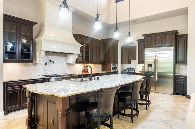 109 Evergreen Oak Drive, Conroe, TX 77384