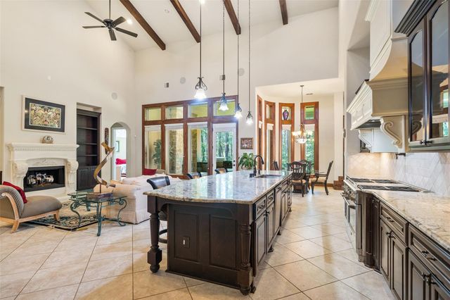 109 Evergreen Oak Drive, Conroe, TX 77384