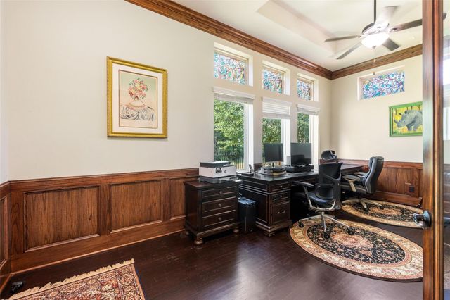 109 Evergreen Oak Drive, Conroe, TX 77384