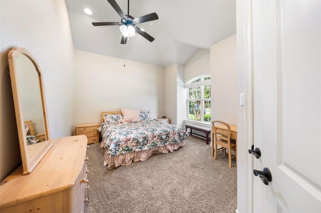 109 Evergreen Oak Drive, Conroe, TX 77384