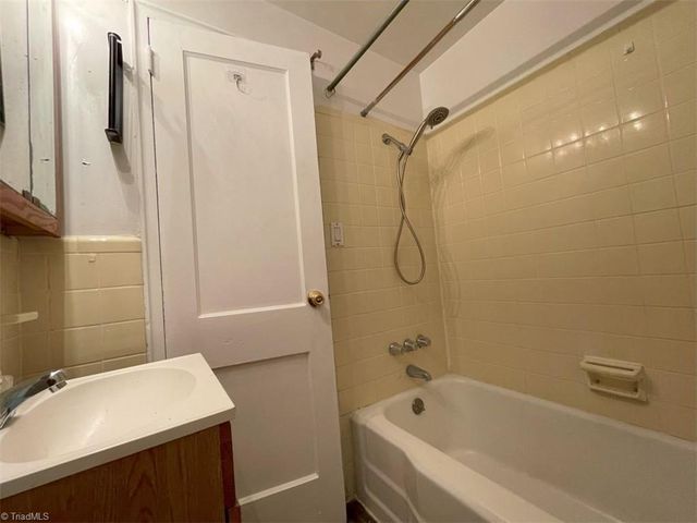 307 Oakwood Street B, High Point, NC 27262
