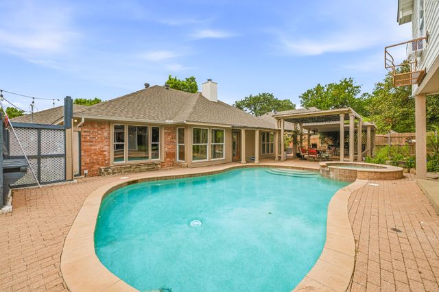 5614 Hondo Drive, De Cordova, TX 76049