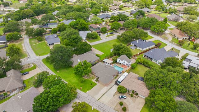 5614 Hondo Drive, De Cordova, TX 76049