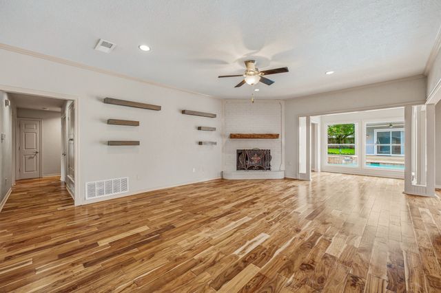 5614 Hondo Drive, De Cordova, TX 76049