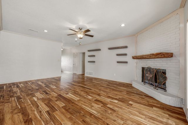 5614 Hondo Drive, De Cordova, TX 76049