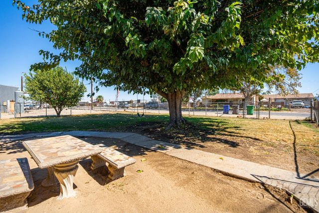 2631 Henry Lane, Bakersfield, CA 93308