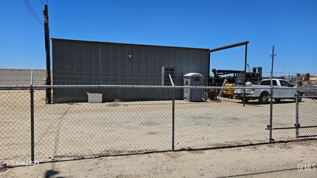 2631 Henry Lane, Bakersfield, CA 93308