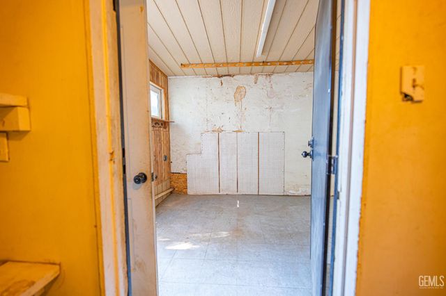 2631 Henry Lane, Bakersfield, CA 93308