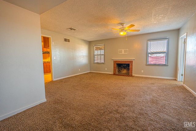 2631 Henry Lane, Bakersfield, CA 93308