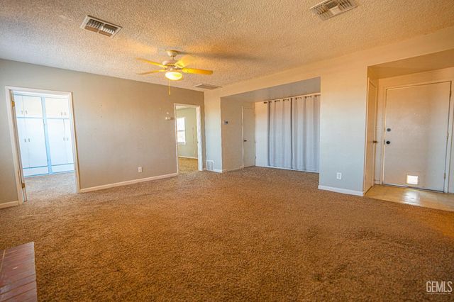 2631 Henry Lane, Bakersfield, CA 93308