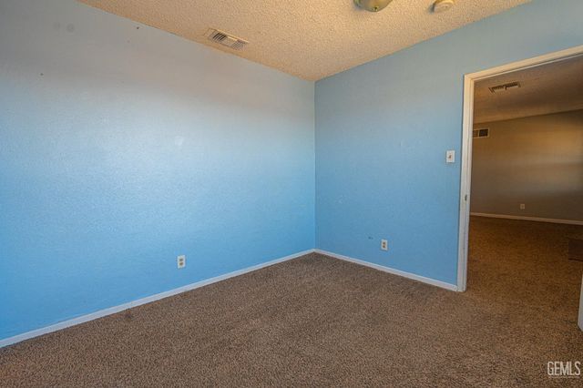 2631 Henry Lane, Bakersfield, CA 93308