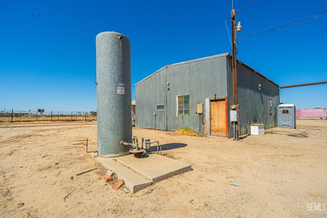2631 Henry Lane, Bakersfield, CA 93308