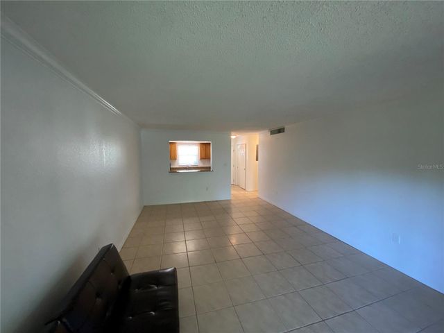 972 LA COSTA CIRCLE 8, Sarasota, FL 34237