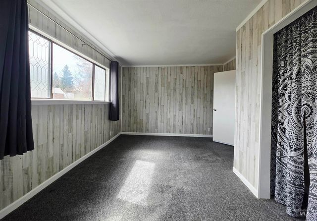 522 Ellis Ave, Winchester, ID 83555