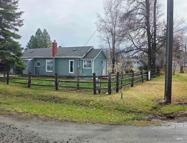 522 Ellis Ave, Winchester, ID 83555