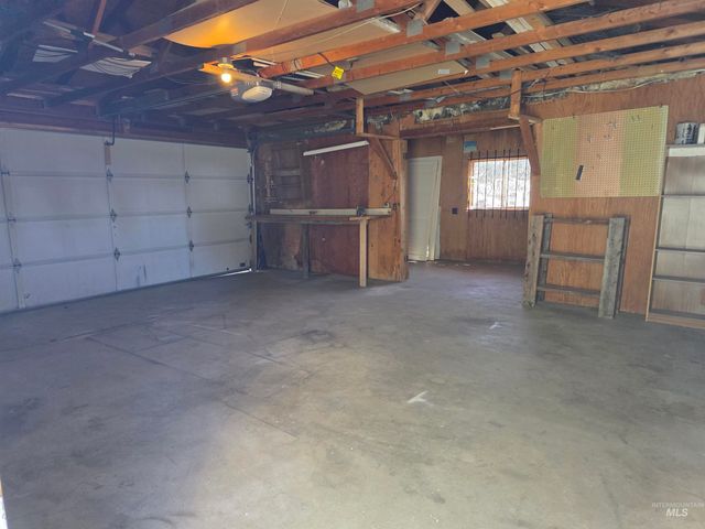 522 Ellis Ave, Winchester, ID 83555