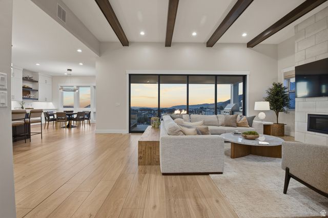 9296 S REGATTA LN, Cottonwood Heights, UT 84093