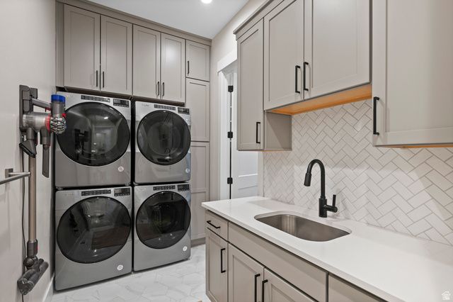 9296 S REGATTA LN, Cottonwood Heights, UT 84093