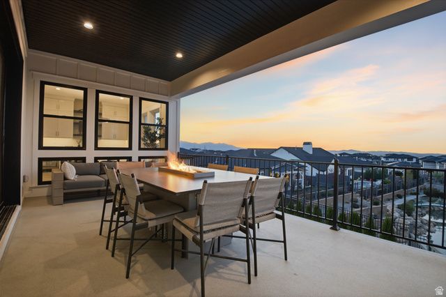 9296 S REGATTA LN, Cottonwood Heights, UT 84093