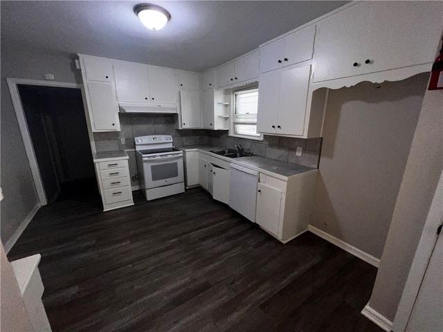 3301 Austin St, Corpus Christi, TX 78411