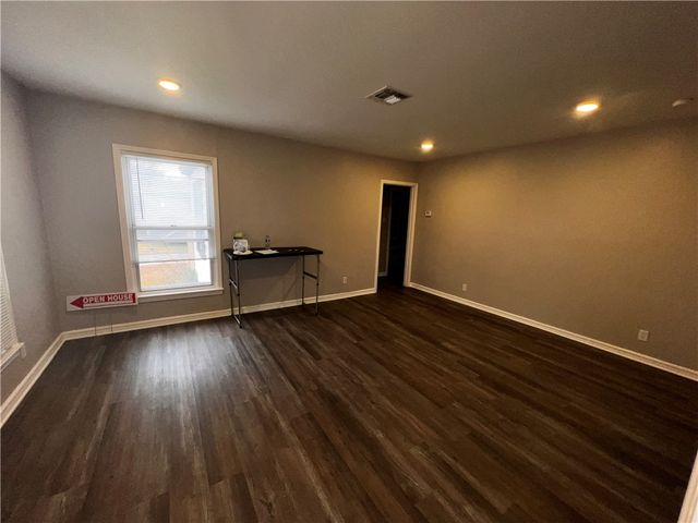 3301 Austin St, Corpus Christi, TX 78411