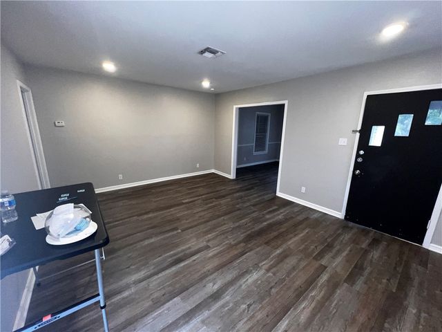3301 Austin St, Corpus Christi, TX 78411