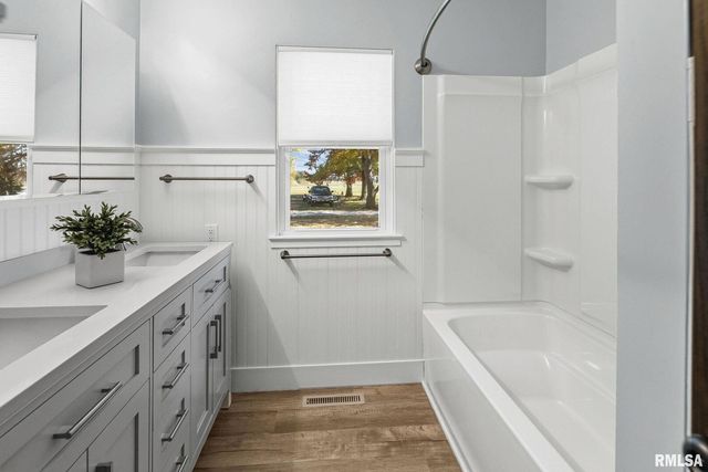 503 AIRPORT Road, Centralia, IL 62801