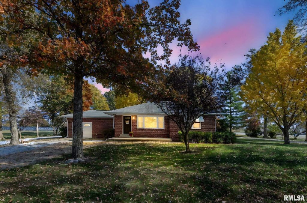 503 AIRPORT Road, Centralia, IL 62801