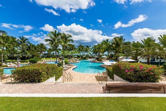 100 S Pointe Dr 2604, Miami Beach, FL 33139