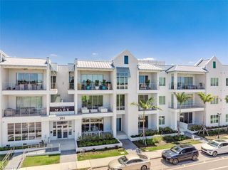 201 8TH ST S # 103, Naples, FL 34102