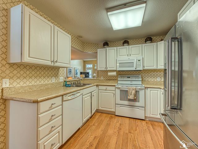 604 Meadowlands Court, Monroe Twp, MI 48161