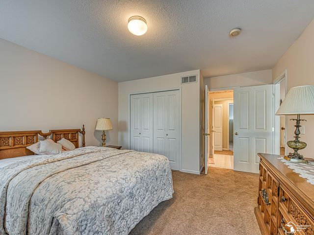 604 Meadowlands Court, Monroe Twp, MI 48161