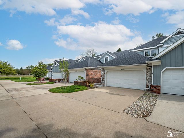 604 Meadowlands Court, Monroe Twp, MI 48161