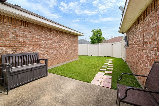 1544 Birkenhead Lane, Lancaster, TX 75134
