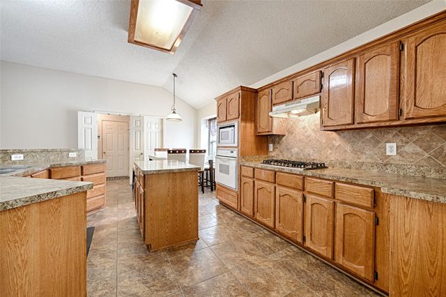1544 Birkenhead Lane, Lancaster, TX 75134