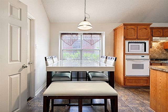 1544 Birkenhead Lane, Lancaster, TX 75134
