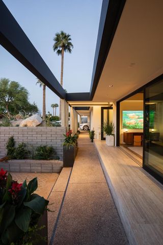5311 E MITCHELL Drive, Phoenix, AZ 85018