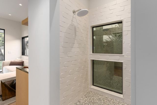 5311 E MITCHELL Drive, Phoenix, AZ 85018