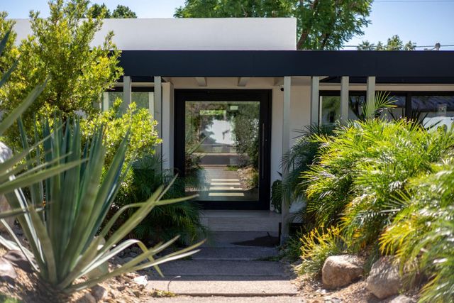 5311 E MITCHELL Drive, Phoenix, AZ 85018