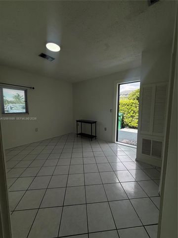 13101 SW 82nd Ter 1, Miami, FL 33183
