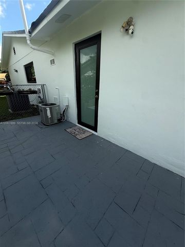 13101 SW 82nd Ter 1, Miami, FL 33183