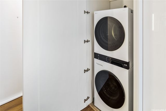 987 Queen Street 1806, Honolulu, HI 96814