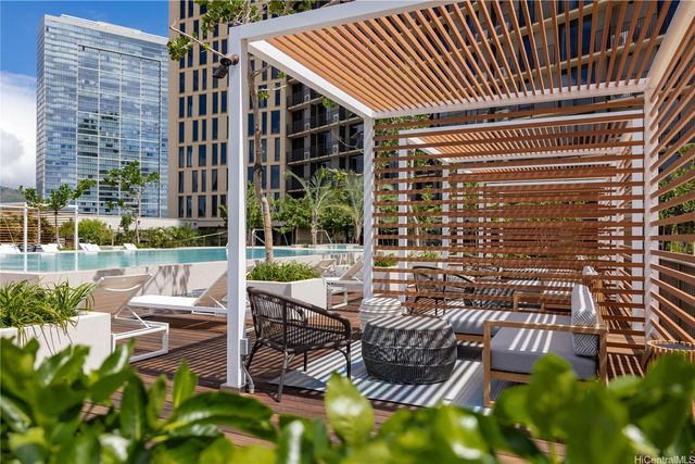 987 Queen Street 1806, Honolulu, HI 96814