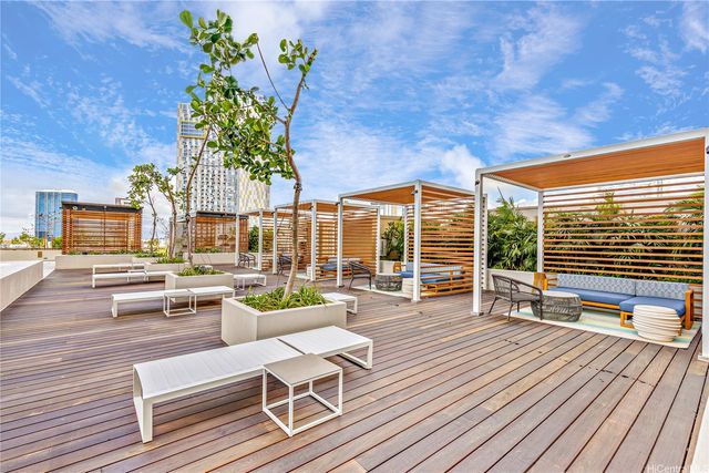 987 Queen Street 1806, Honolulu, HI 96814