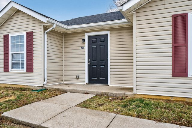 225 Buffalo Trace, Winchester, KY 40391