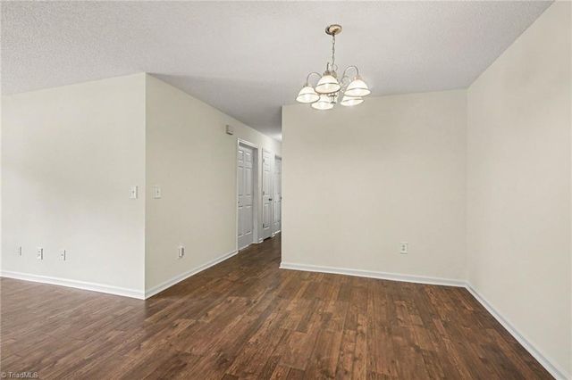 7137 W Friendly Avenue A, Greensboro, NC 27410